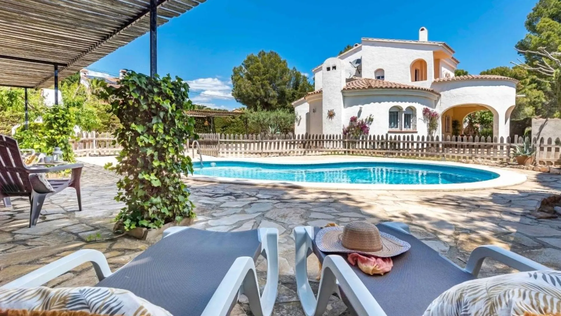 Holiday Home Sol By Interhome Les Tres Cales